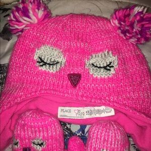 Children’s place 4/5T hat and glove set